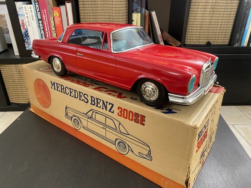Ichiko mercedes benz 300se red - 300se,